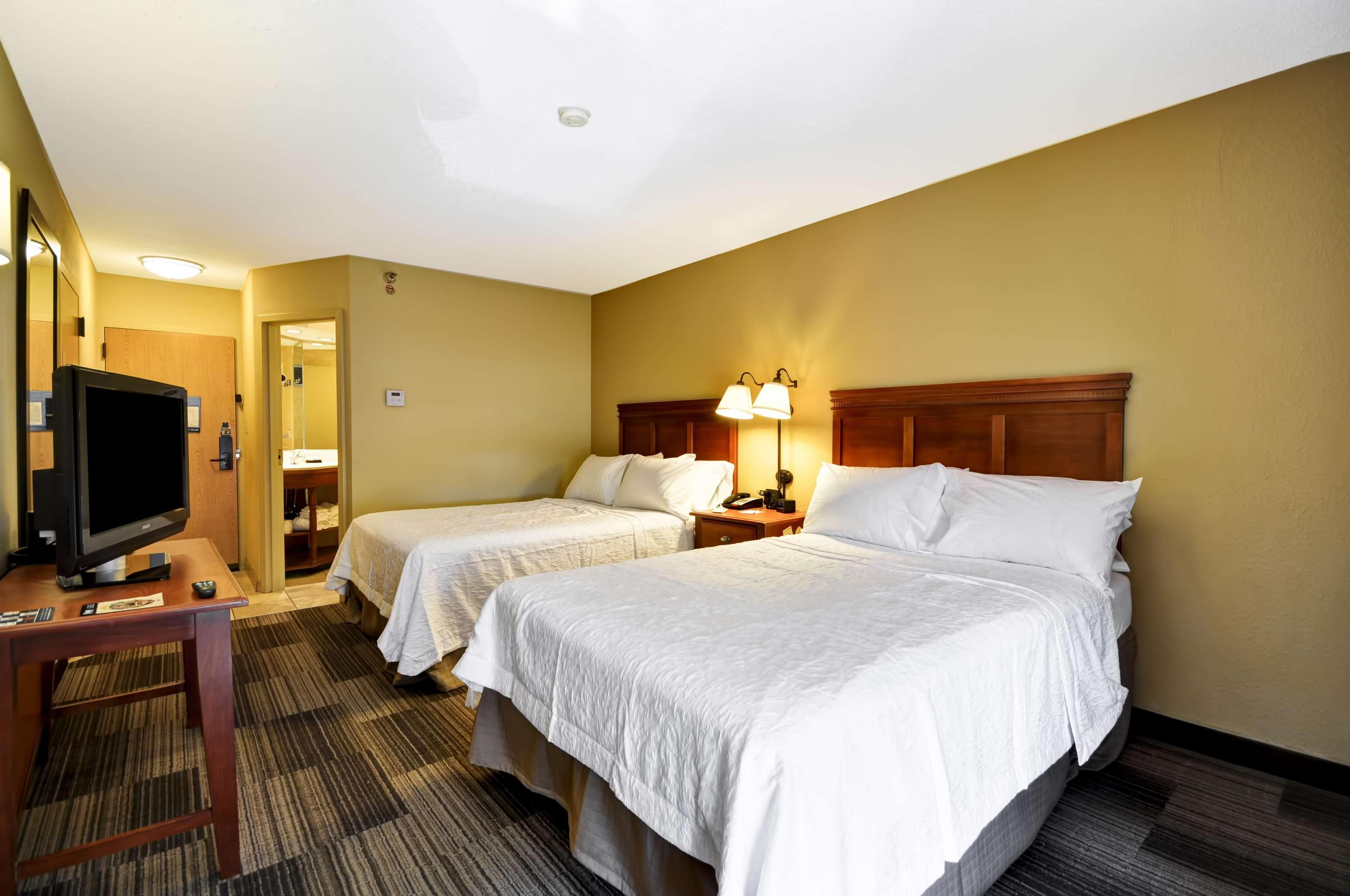 Hampton Inn Memphis Poplar Buitenkant foto