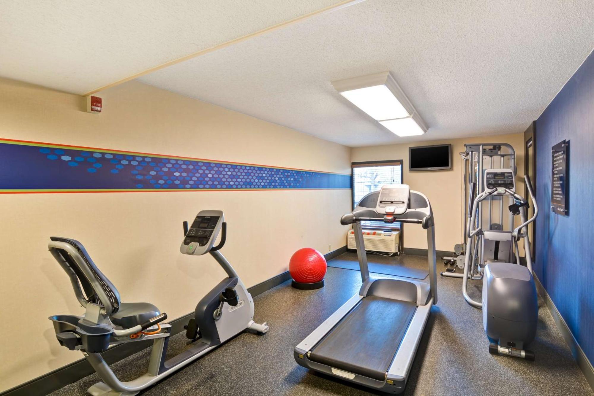 Hampton Inn Memphis Poplar Buitenkant foto