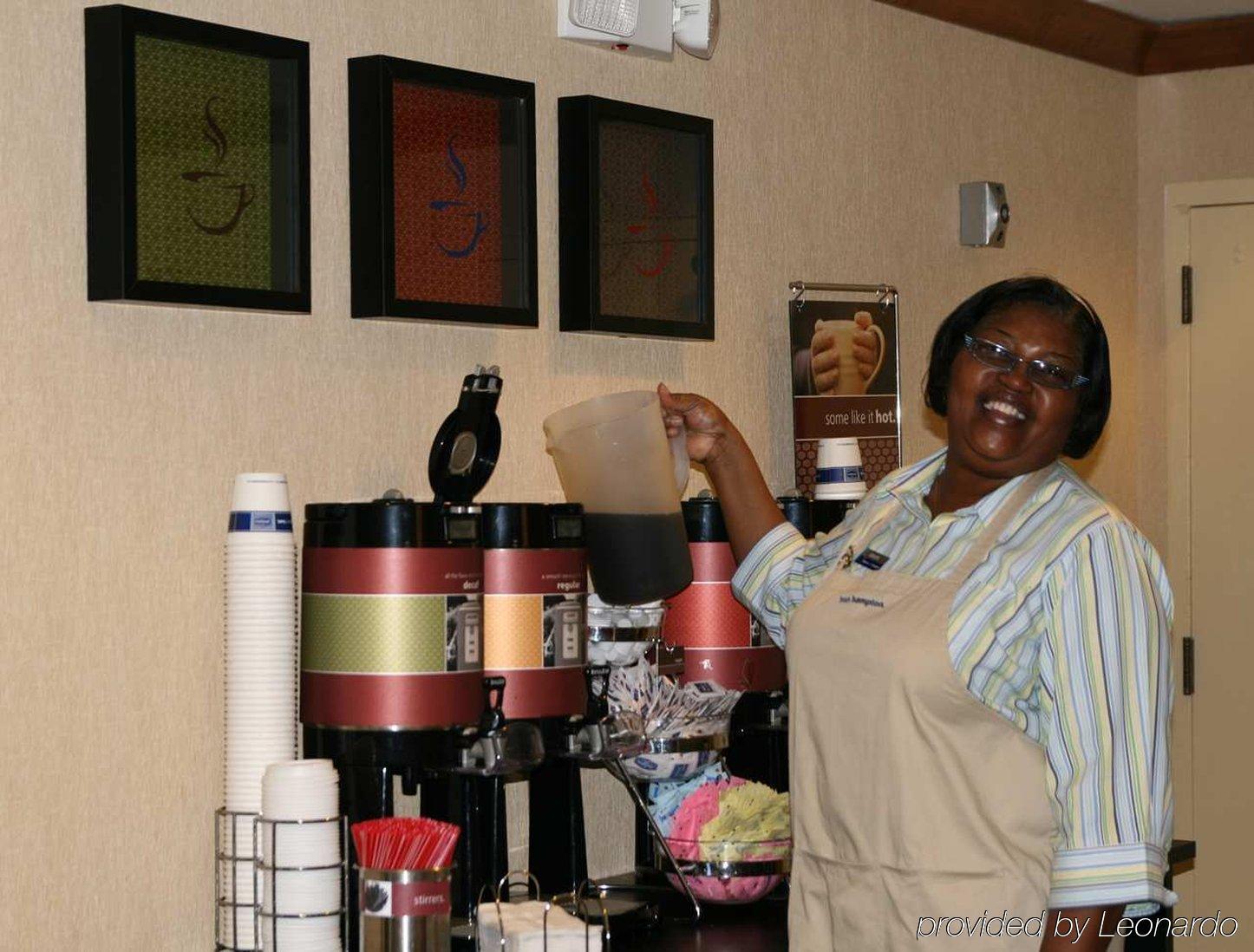 Hampton Inn Memphis Poplar Restaurant foto