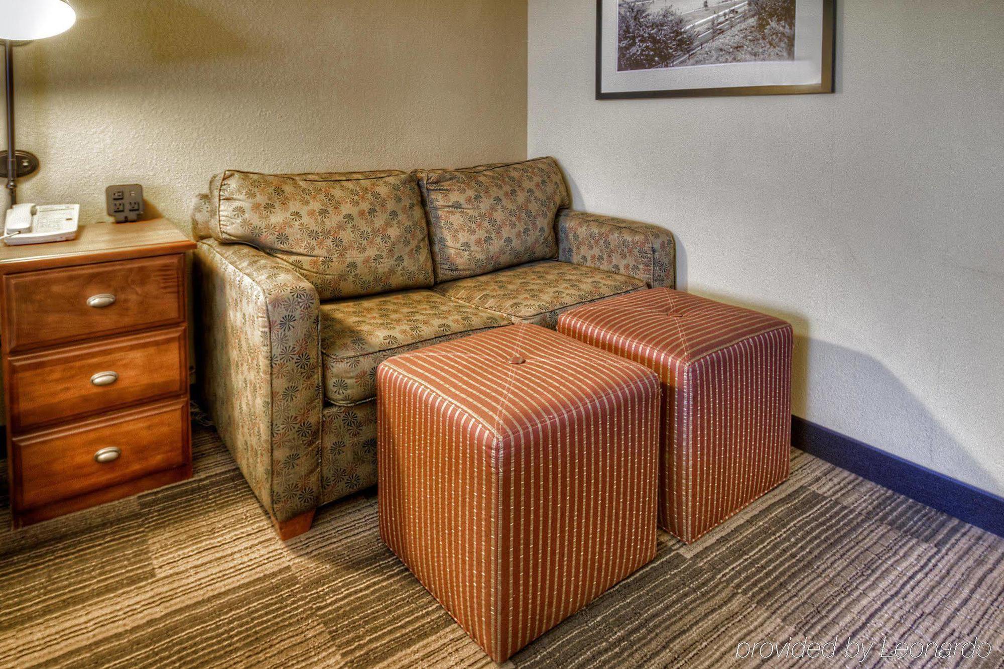 Hampton Inn Memphis Poplar Buitenkant foto